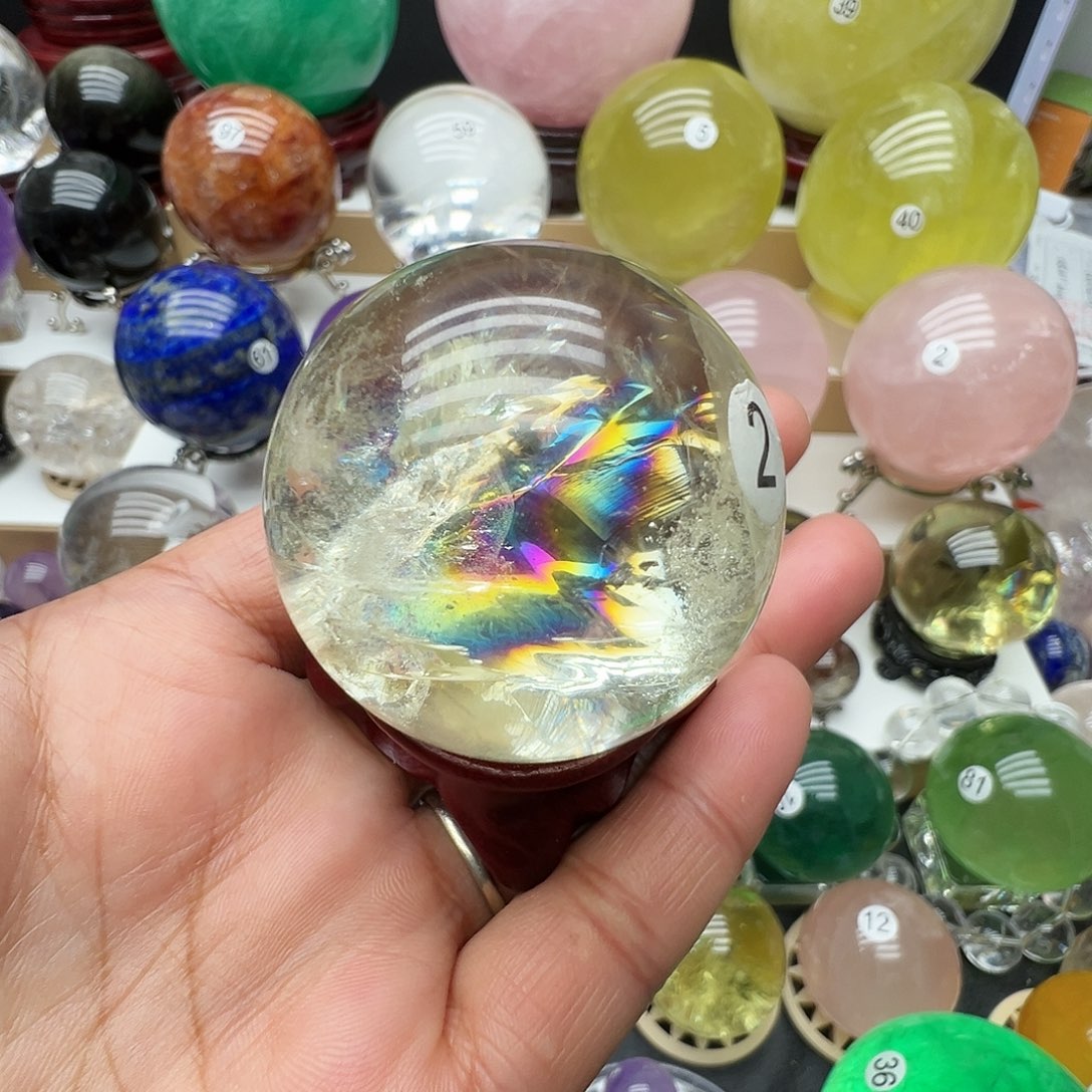 未镶嵌水晶珠宝半成品