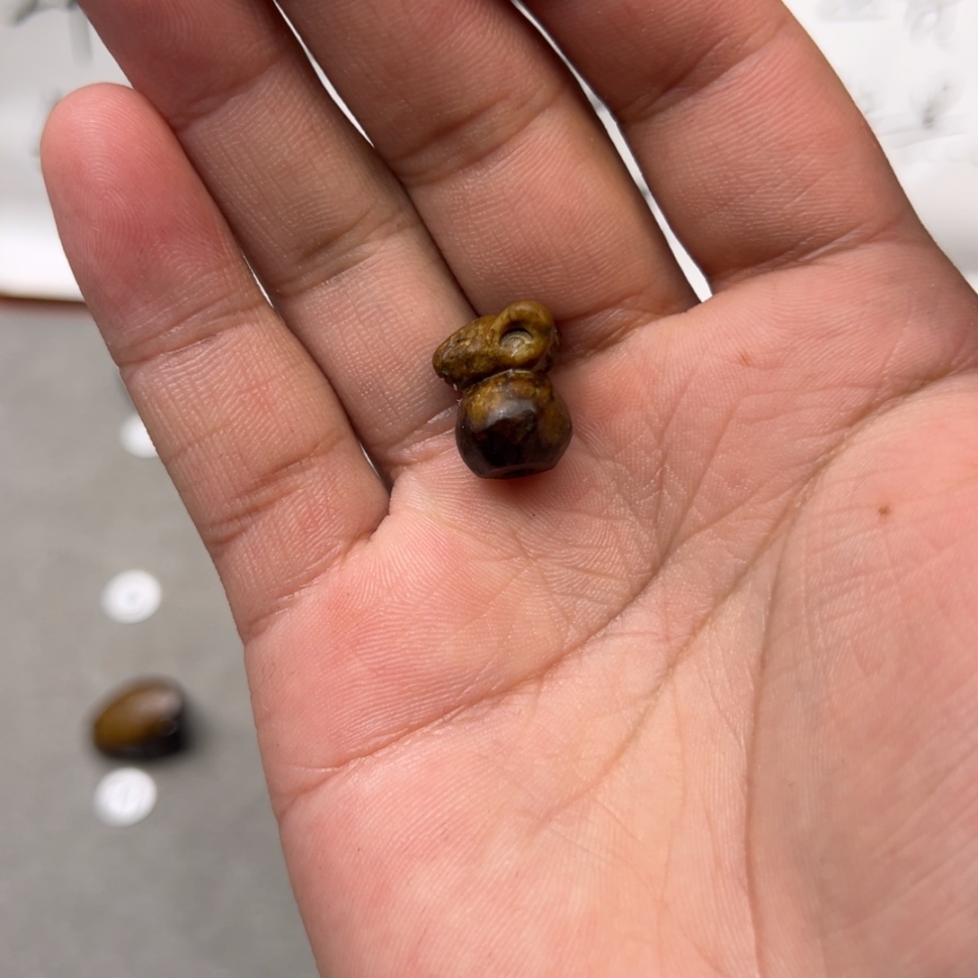 B***n岫岩河磨玉（透闪石质玉）未镶嵌颈饰