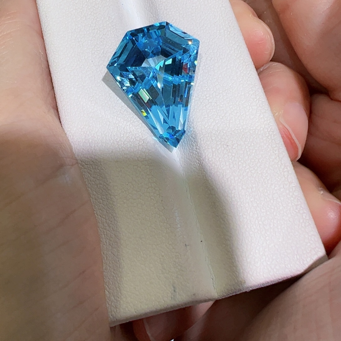 托帕石裸石21.6ct天空蓝