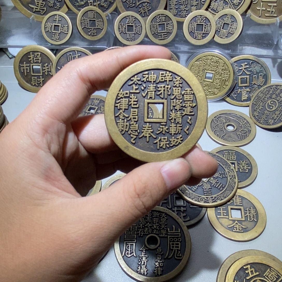 用***9铜翻砂铸造现代工艺品一物一拍