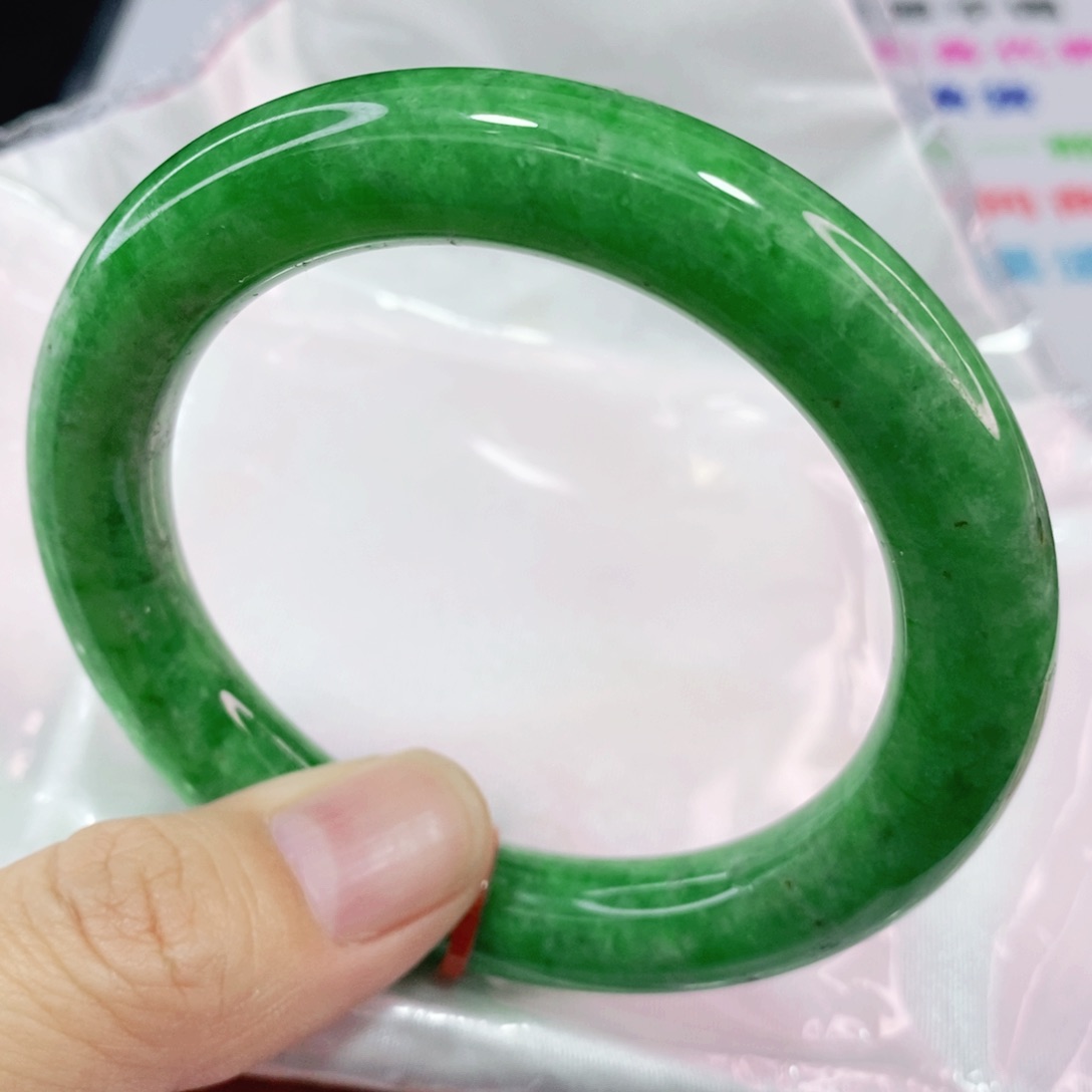 未镶嵌手镯翡翠55.6圈口圆条高货毕业