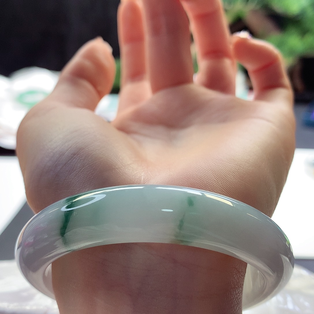 翡翠手镯未镶嵌天然翡翠56-57晴水立体绿花落落大方