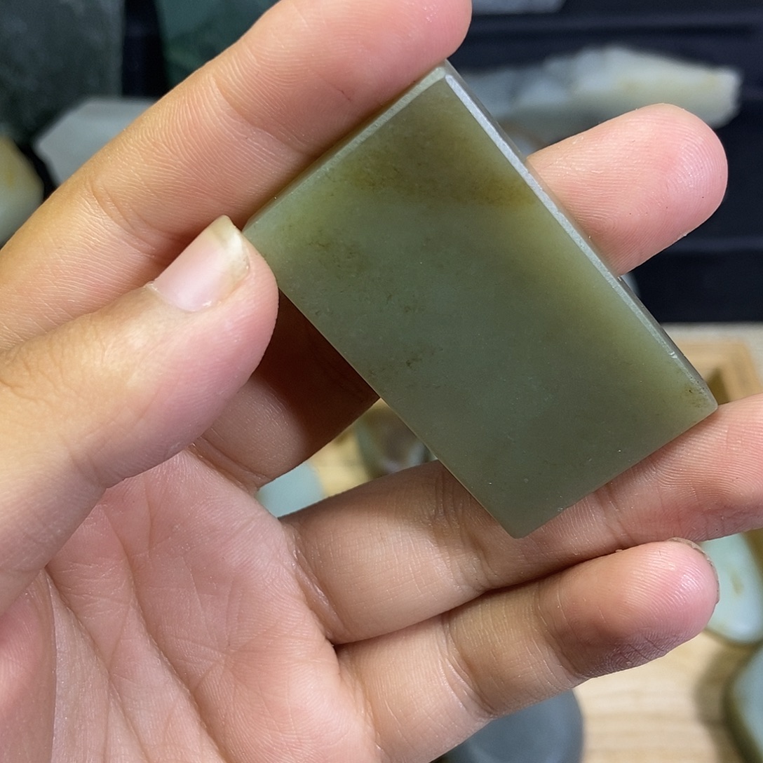 春***雨和田玉（糖玉）未镶嵌珠宝半成品
