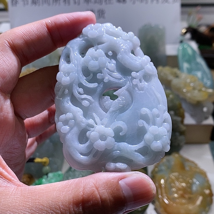 【闪购商品】翡翠颈饰未镶嵌喜上眉梢