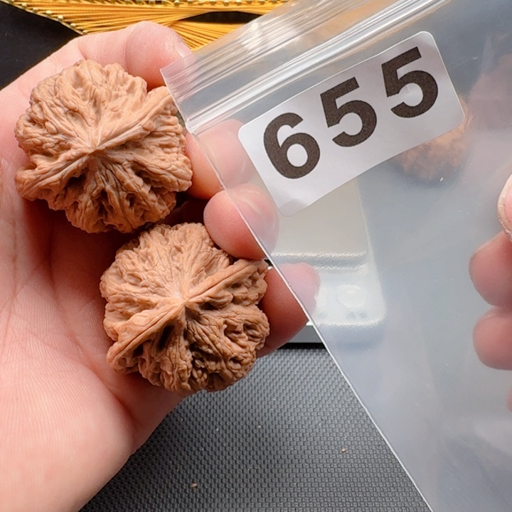 文玩核桃把件粗筋