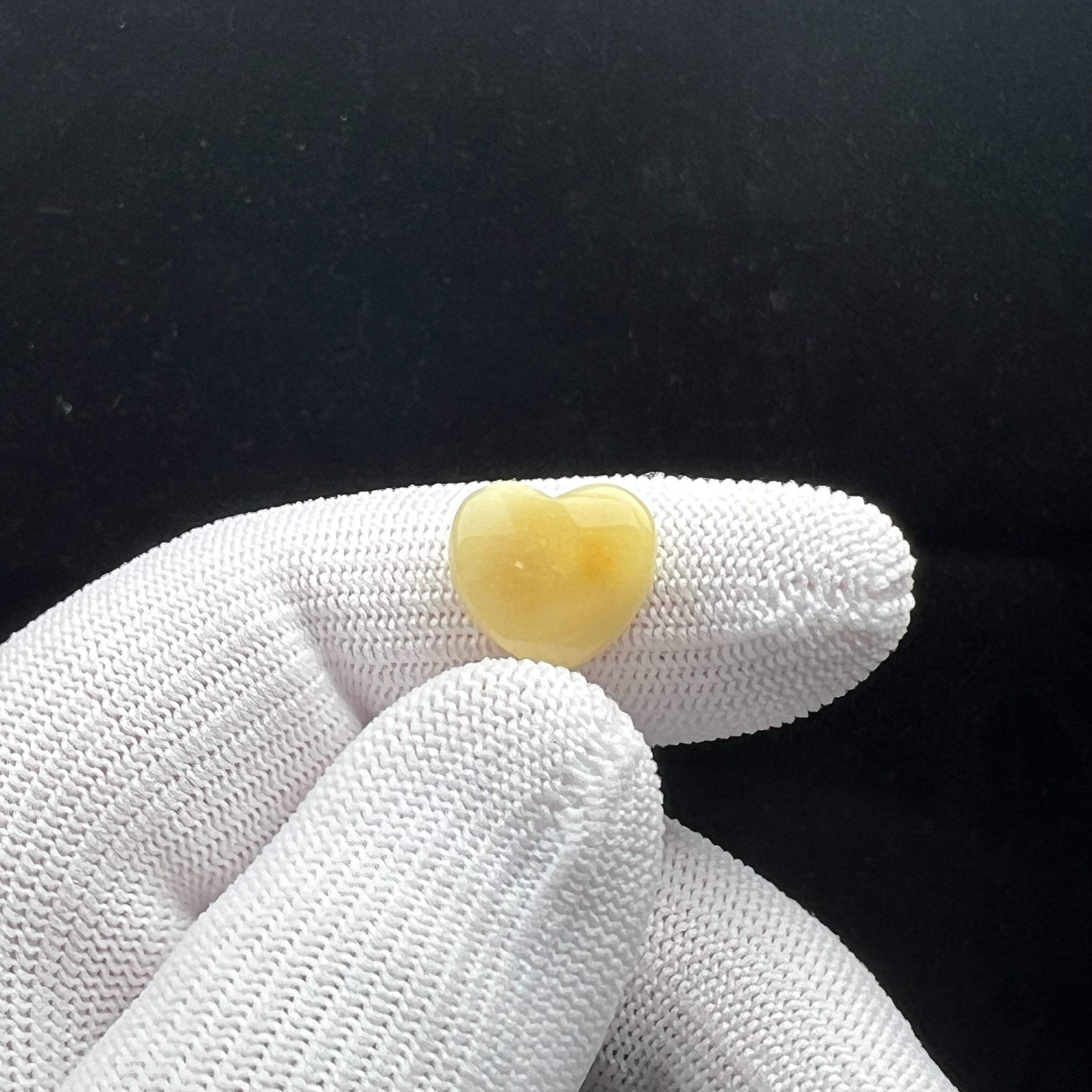 B6482天然蜜蜡俄料爱心13*12*6mm 一物一图 实物拍摄 假一罚十
