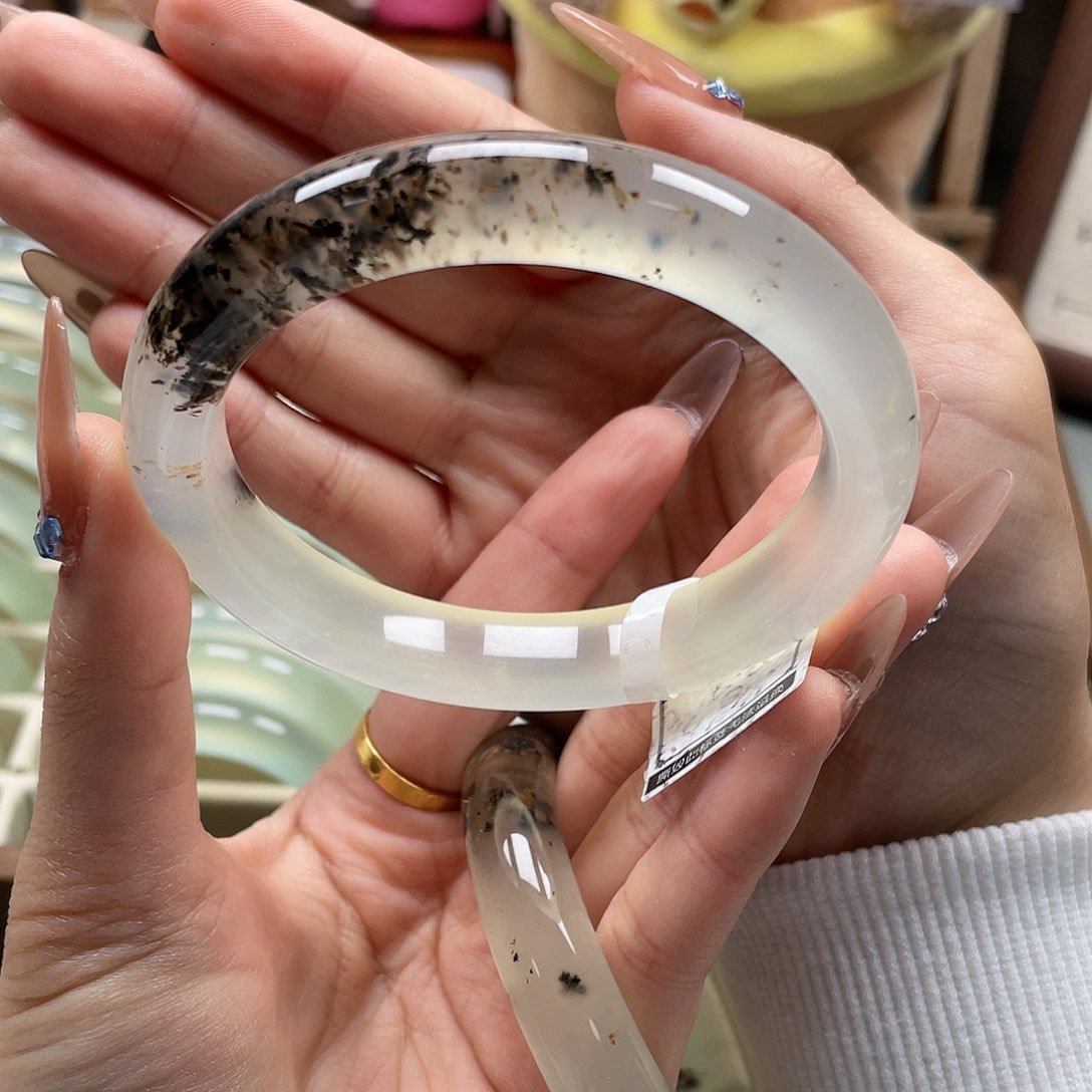 蛇纹石玉手镯未镶嵌S****?