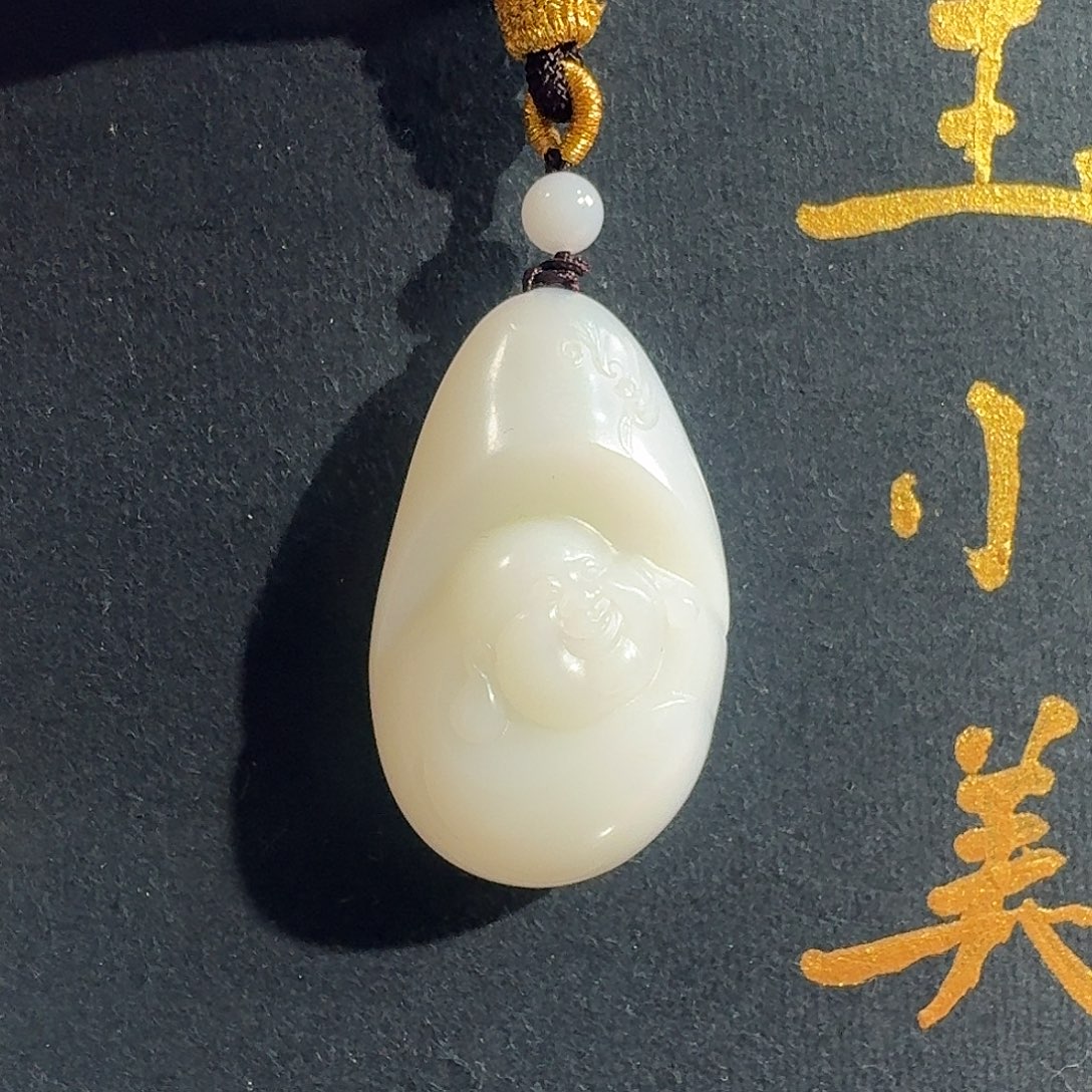 和田玉未镶嵌颈饰米达