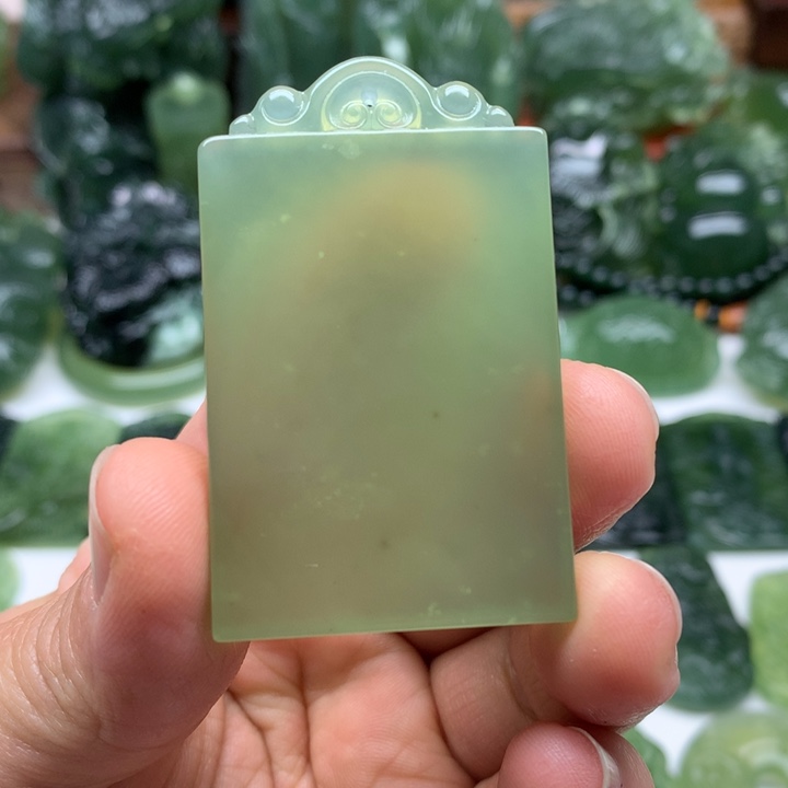 蛇纹石玉颈饰未镶嵌用****风