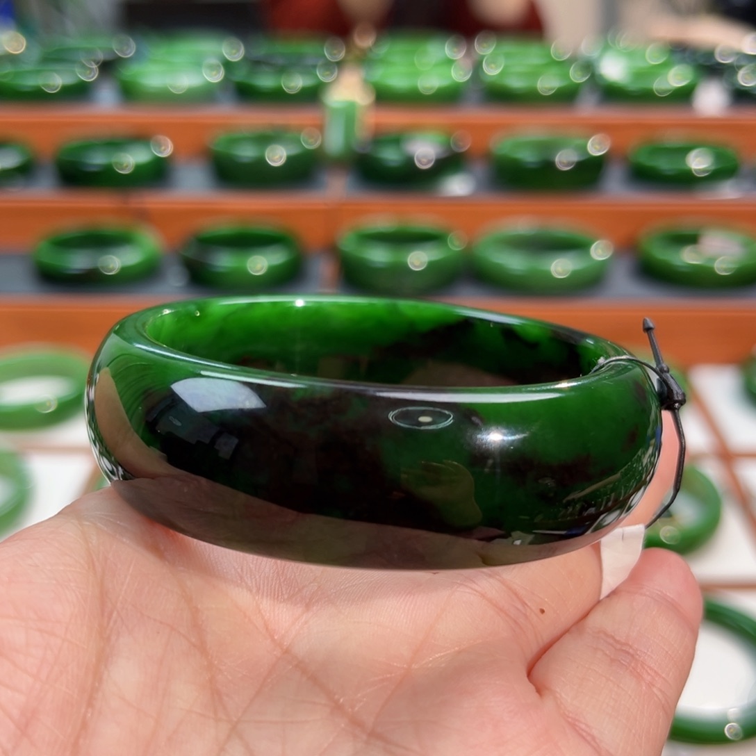 未镶嵌手镯和田玉（碧玉）