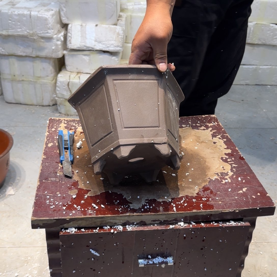 紫砂花盆瑕疵和瑕疵