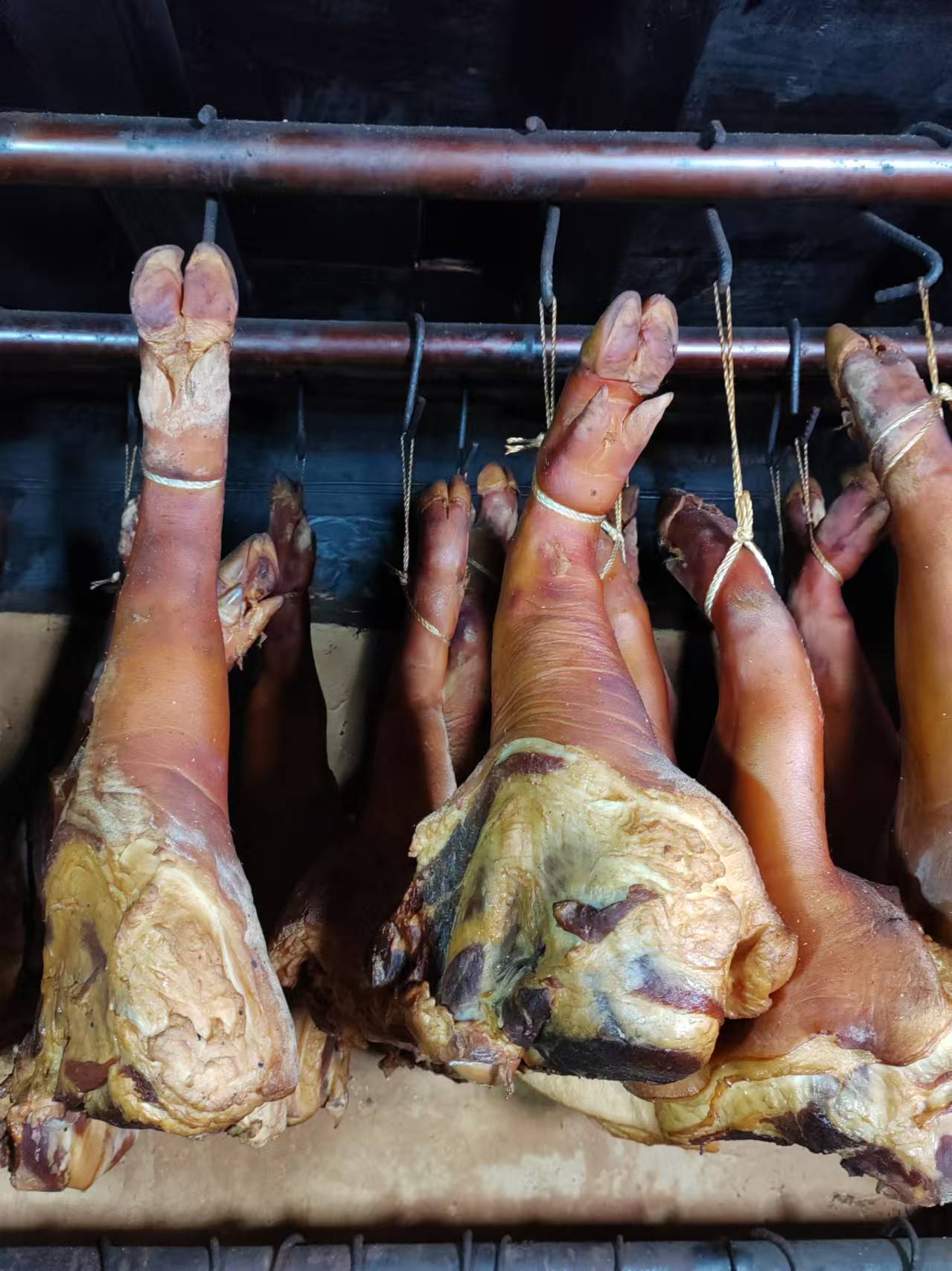 农村粮食土猪烟熏腊肉 现场称重1-15斤包邮