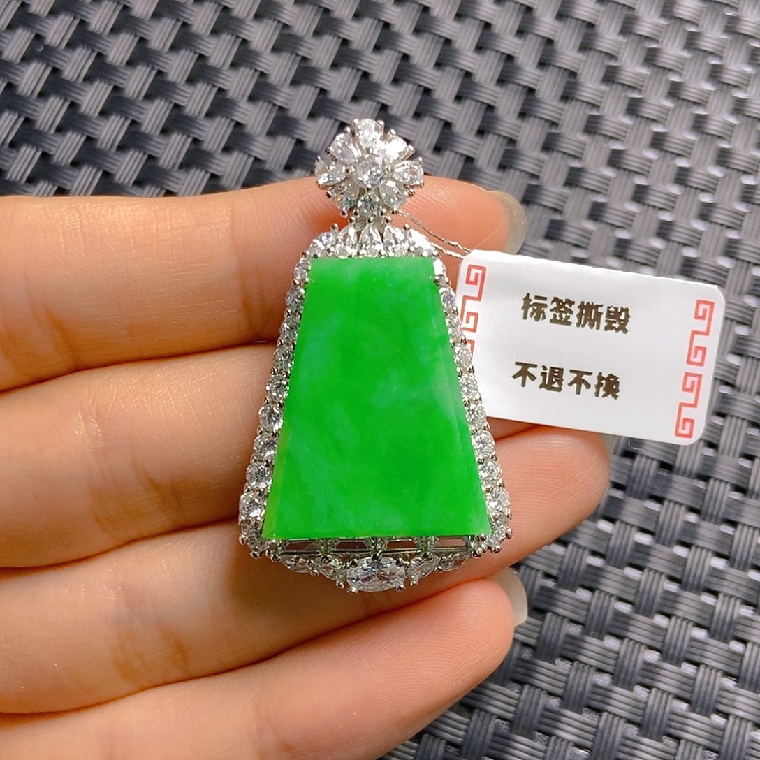颈饰银S925镶嵌翡翠