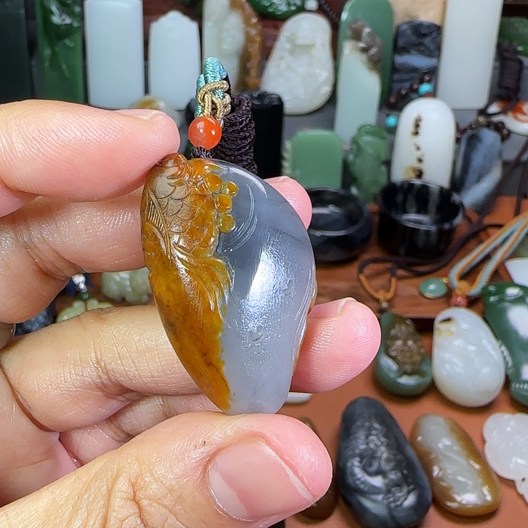 和田玉颈饰未镶嵌