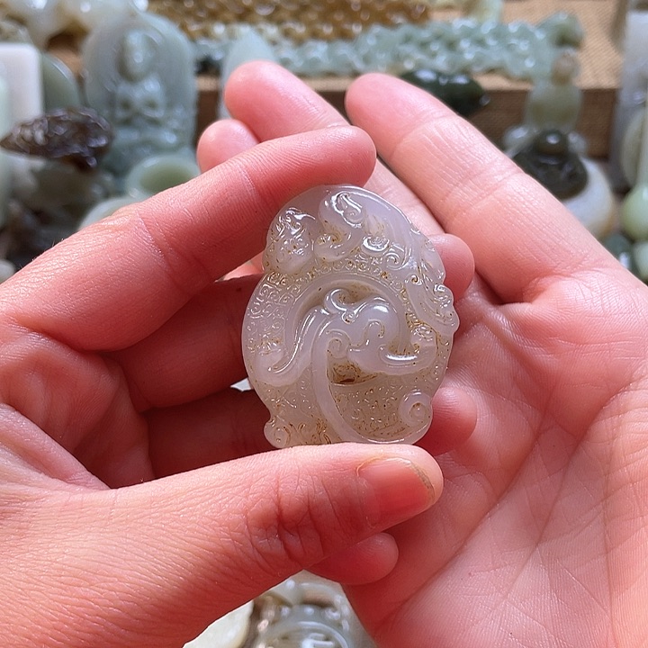 和田玉颈饰未镶嵌百****r