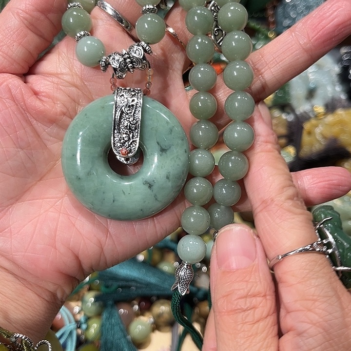 未镶嵌岫玉毛衣链