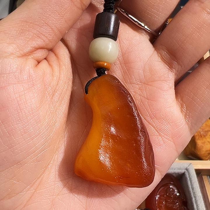 蜜蜡裸石未镶嵌我