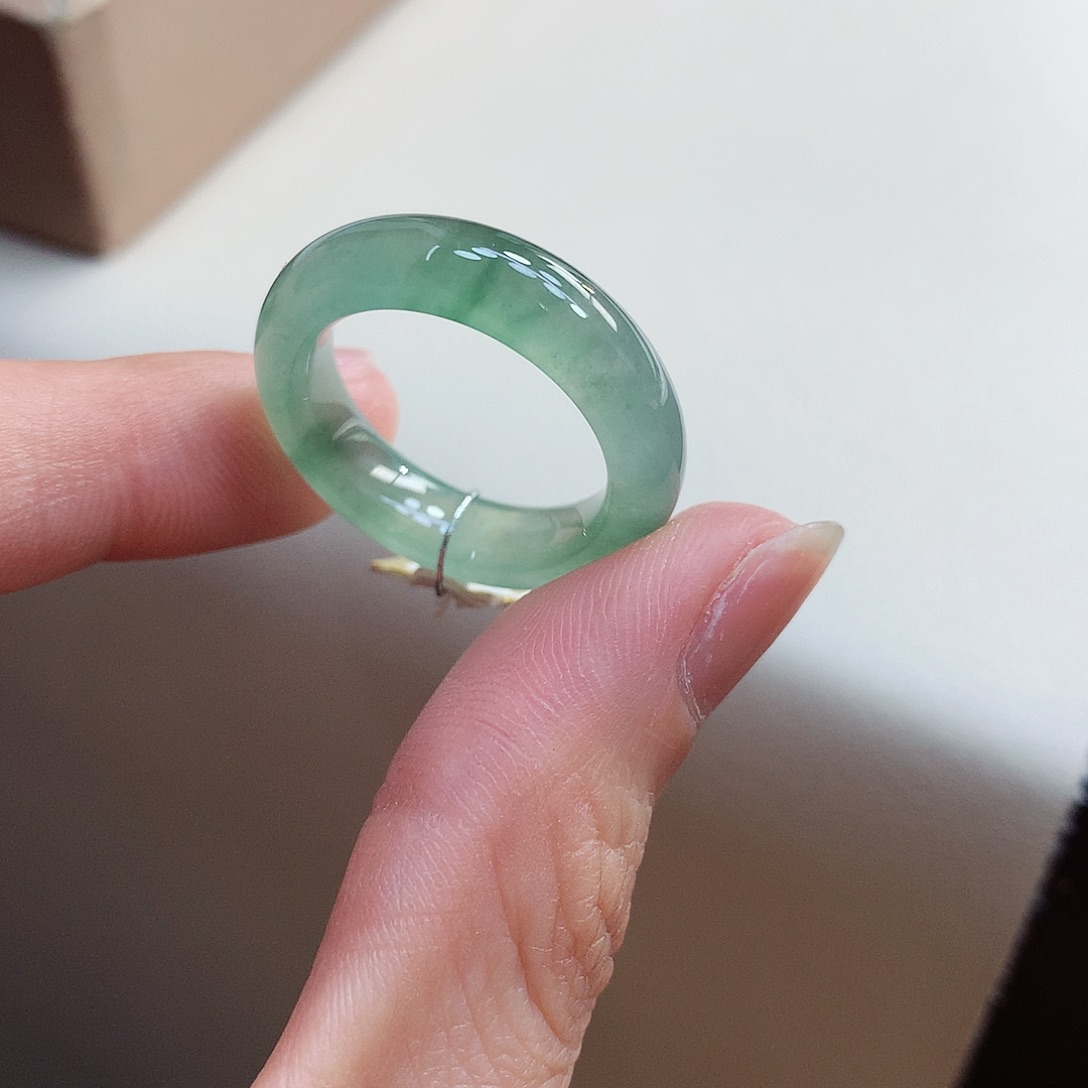 翡翠未镶嵌戒指19号