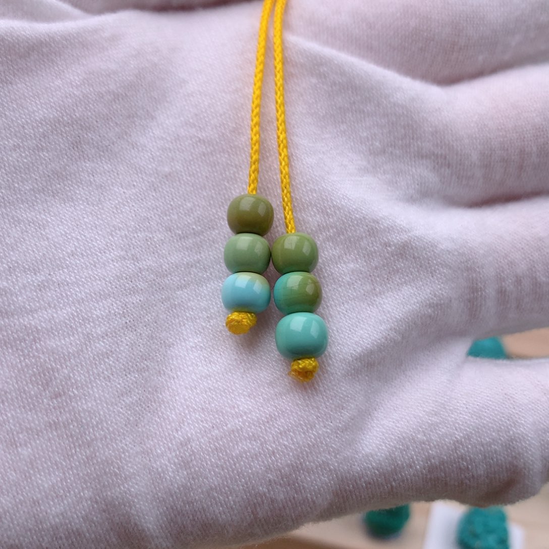 绿松石配饰未镶嵌