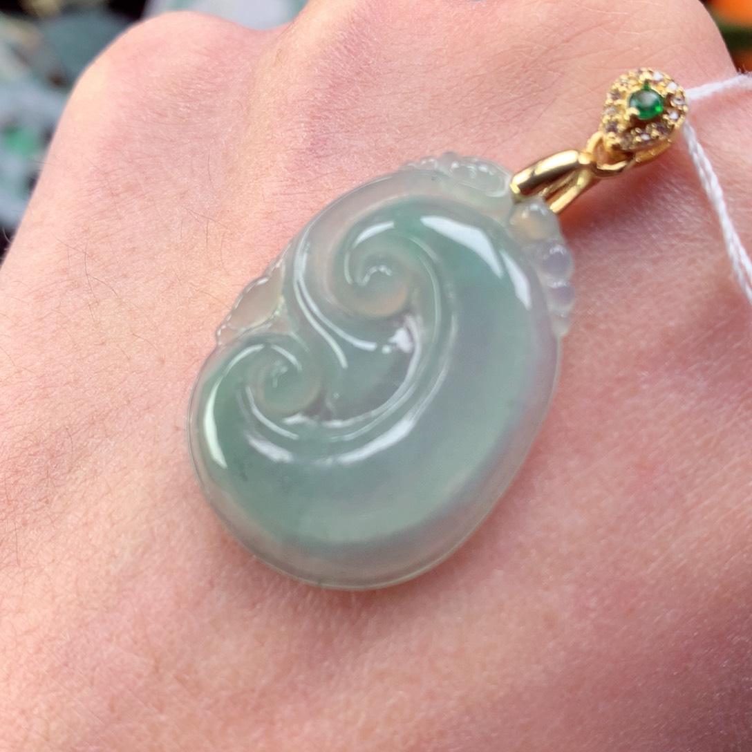 翡翠颈饰未镶嵌翡翠吊坠