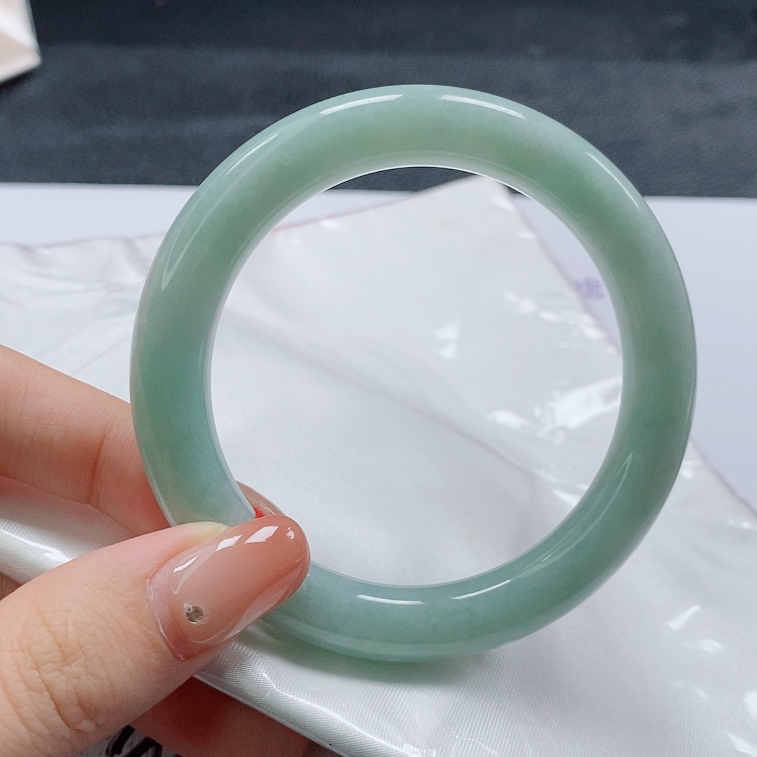 【闪购商品】未镶嵌手镯（圆镯）翡翠503号