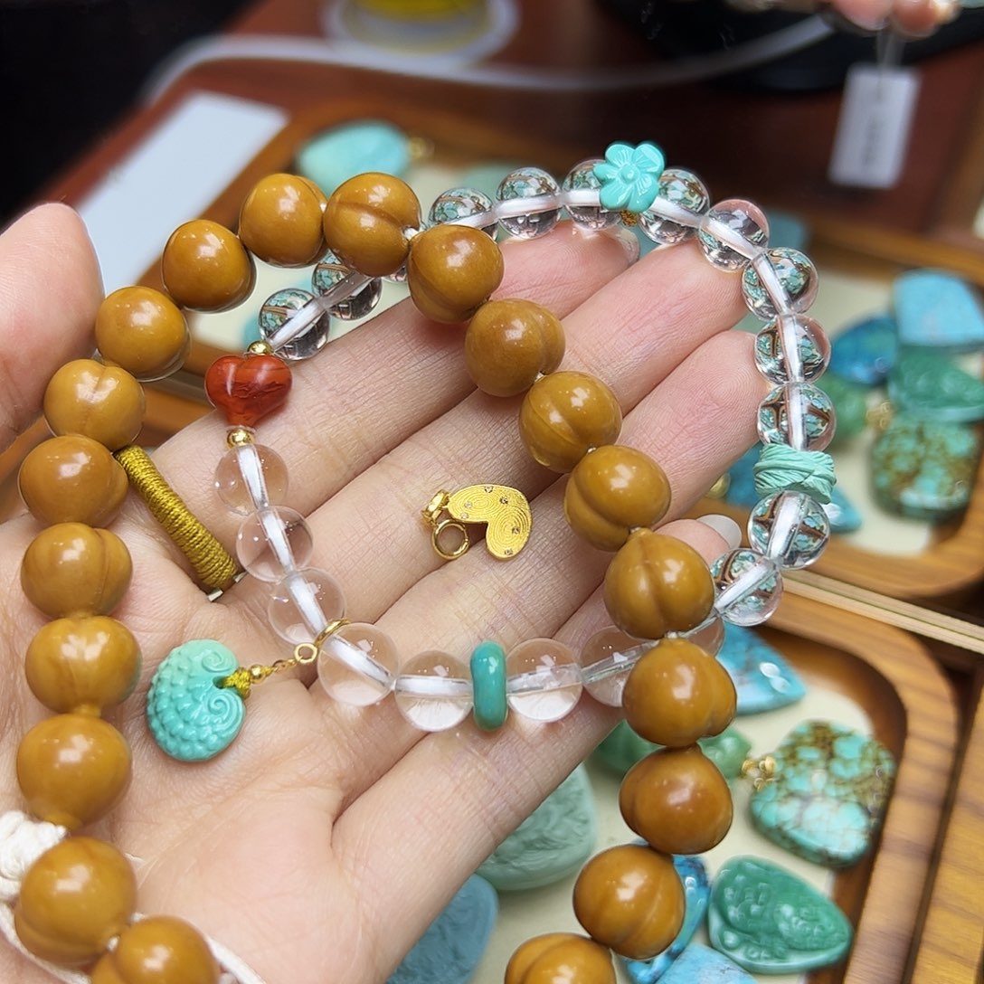 萧***晶猴头核桃吊坠猴头核桃