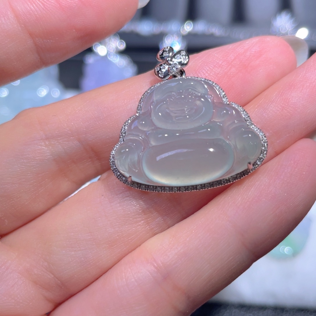 翡翠18K金镶嵌颈饰翡翠