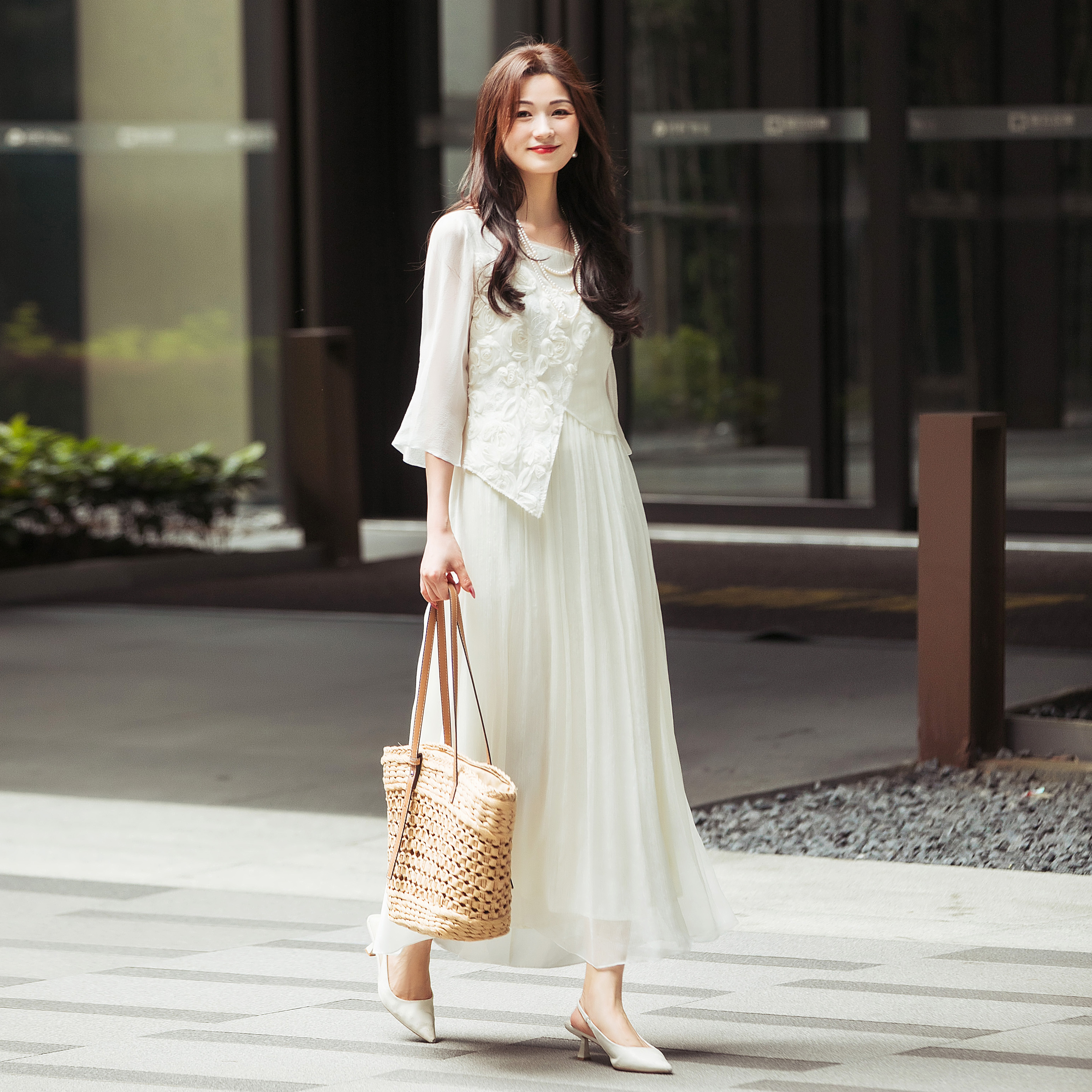 生活在左2025年夏桑蚕丝白玫瑰拼真丝连衣裙传统修身长裙N1952509