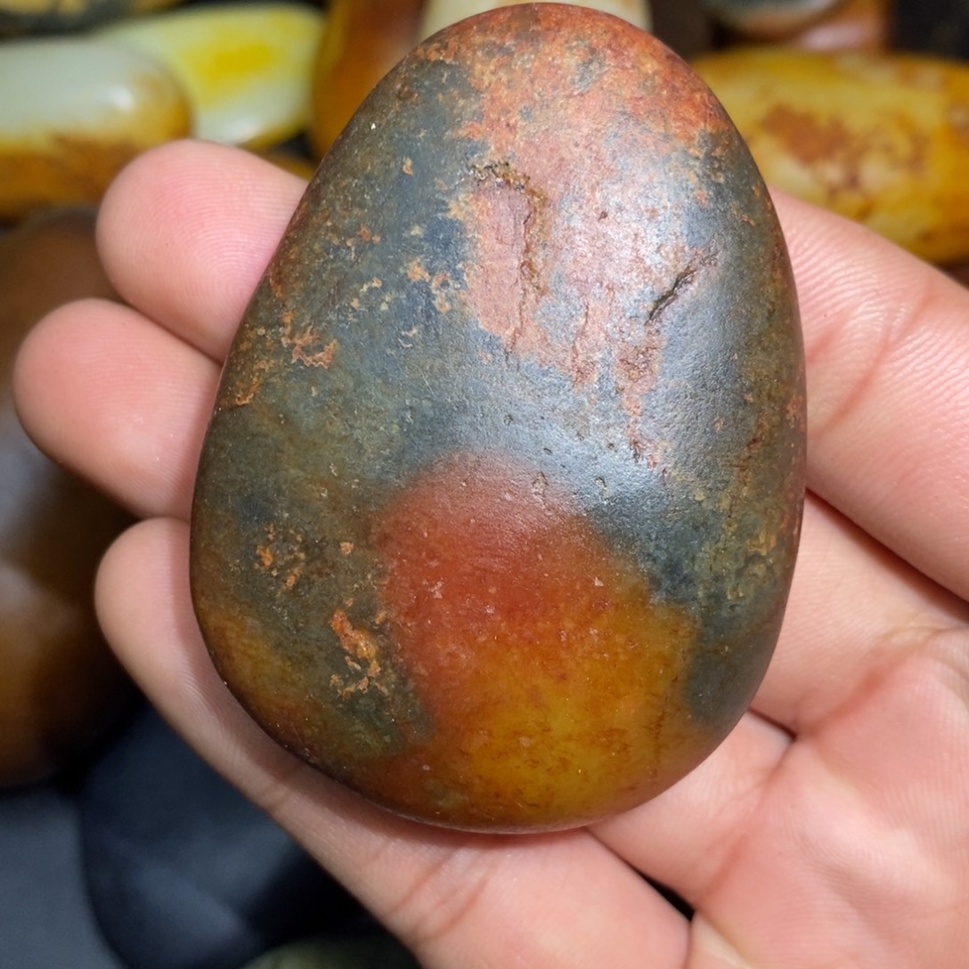 和田玉未镶嵌珠宝奇石