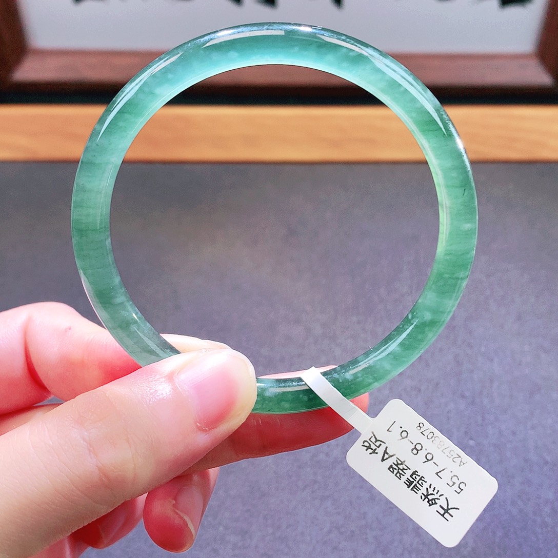 翡翠未镶嵌手镯天然翡翠