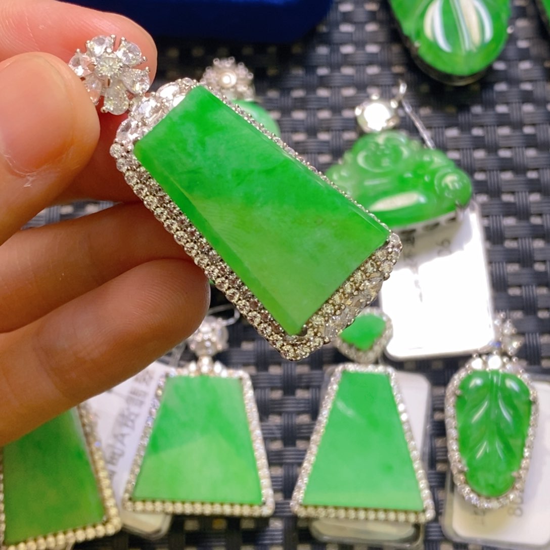 翡翠银S925镶嵌颈饰吊坠