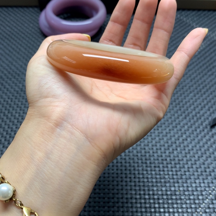 瑞***雪石英质玉手镯未镶嵌