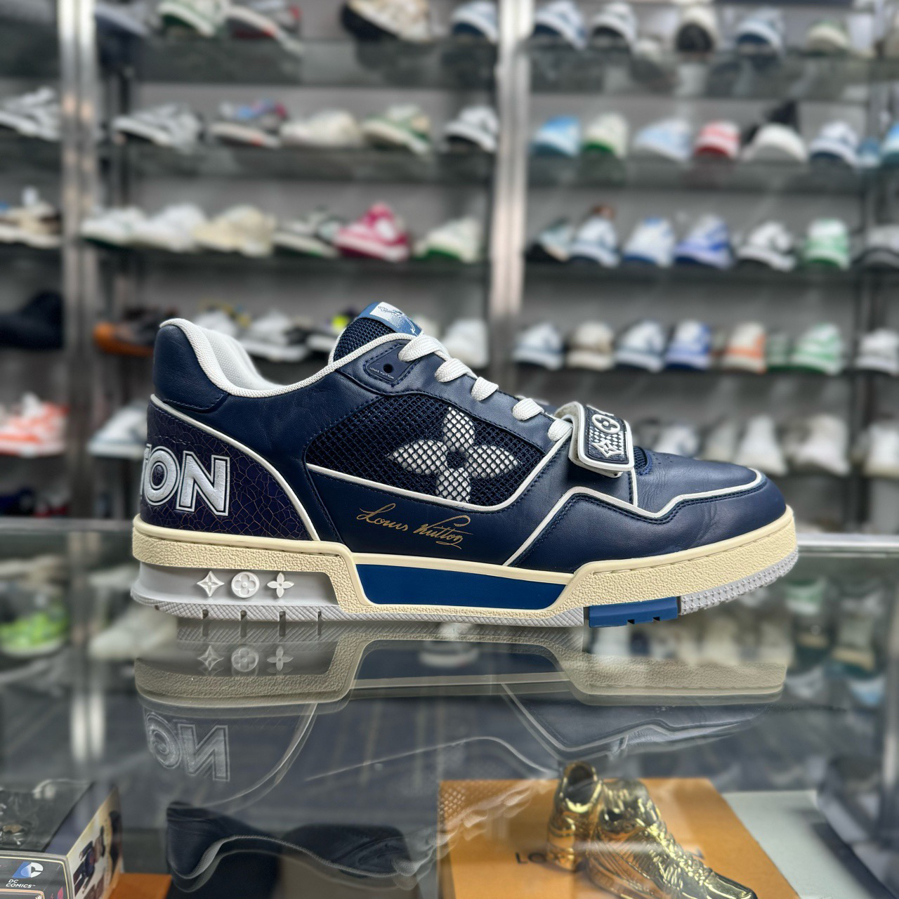 99新 LouisVuitton/路易威登 日本限定 原盒 尺码/9 HZ6065