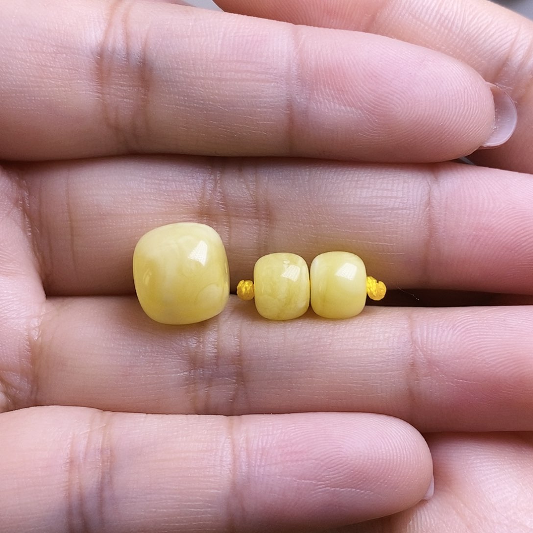 裸石琥珀未镶嵌美**生蜜蜡老型