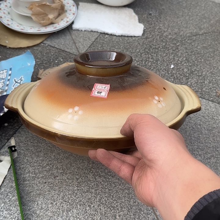 瓷片陶瓷盘子碗啥都有