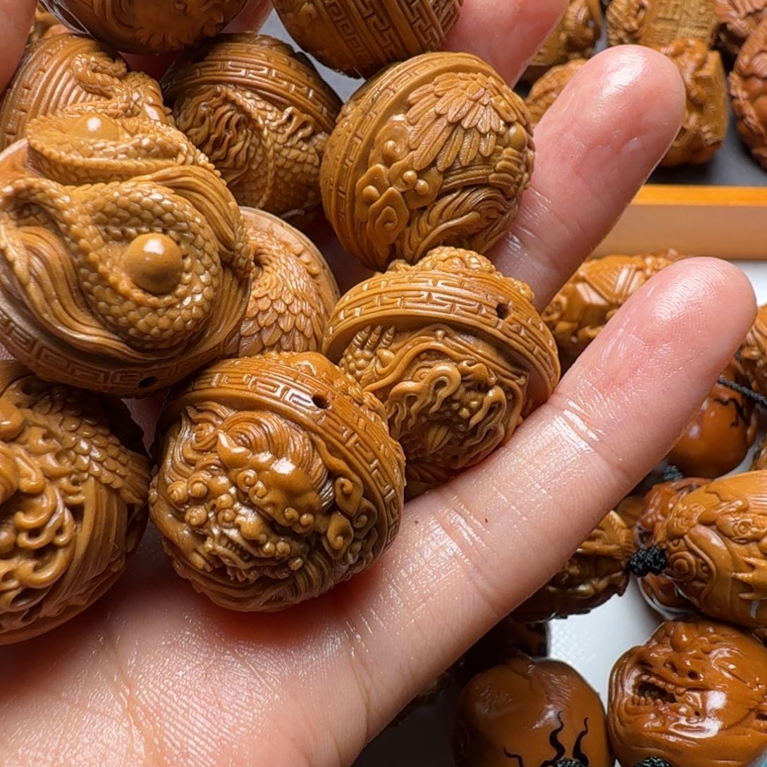 朝***拾大叶紫檀（黑酸枝木类）