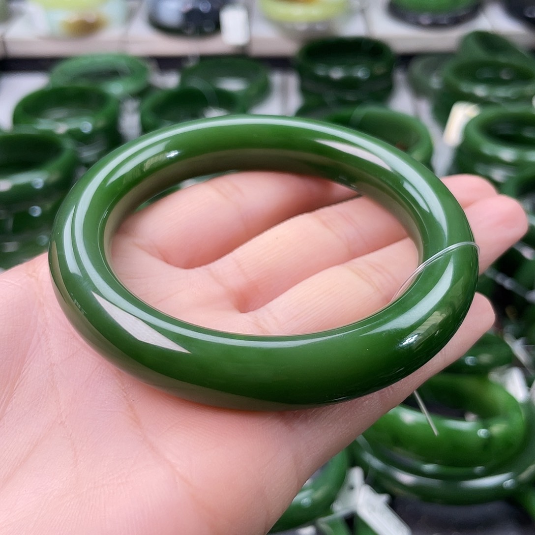 和田玉（碧玉）手镯未镶嵌