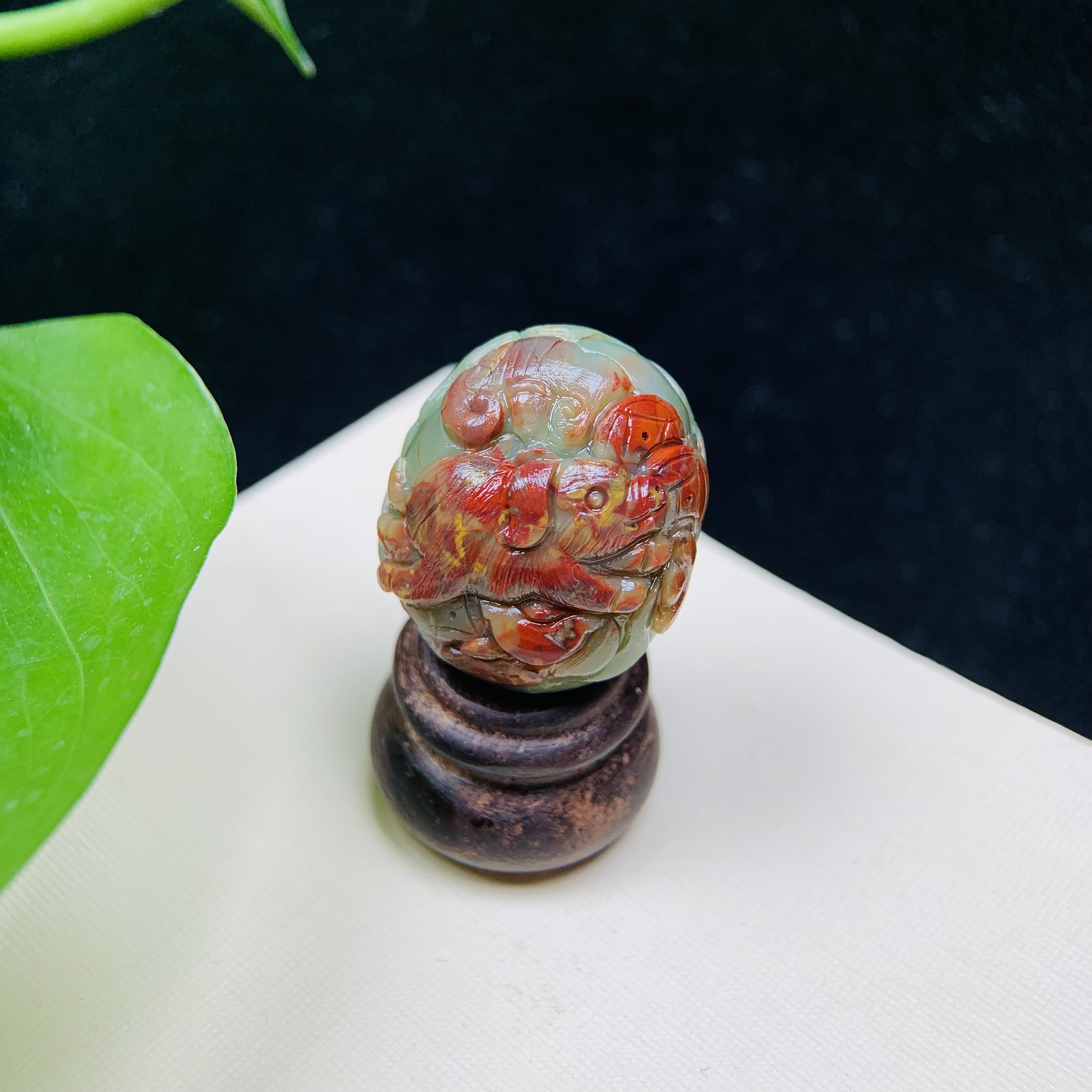 天然老矿盐源玛瑙俏色包浆生肖猪通孔蛋蛋单颗挂件手工精雕