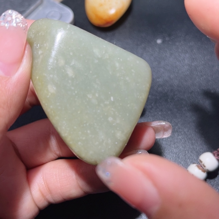 和田玉未镶嵌珠宝奇石