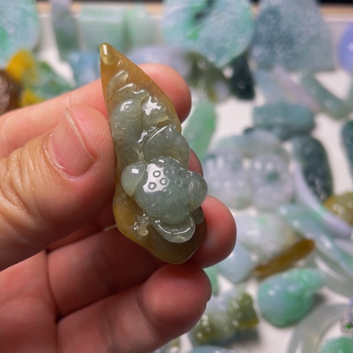 翡翠吊坠(不含链)未镶嵌