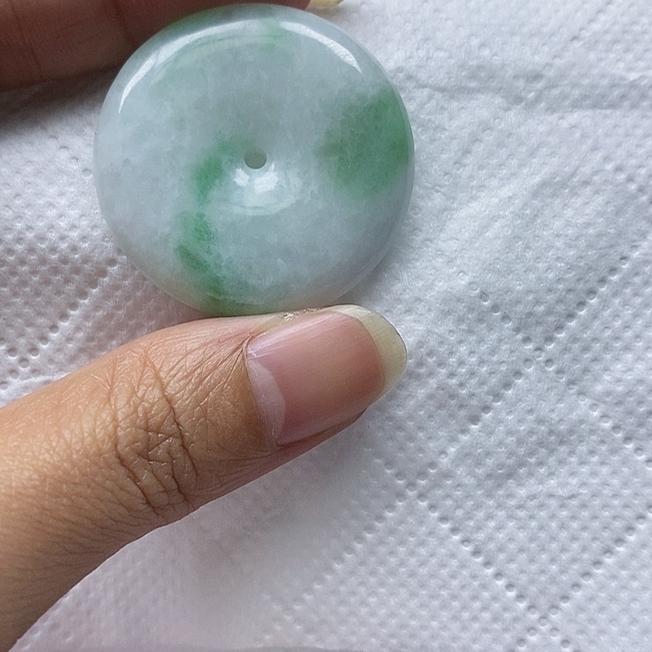 翡翠颈饰未镶嵌天然翡翠