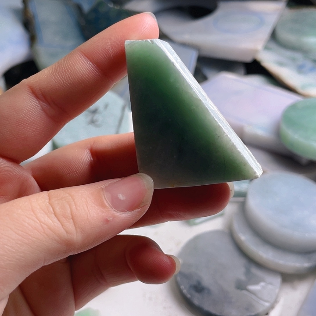 颈饰未镶嵌翡翠4