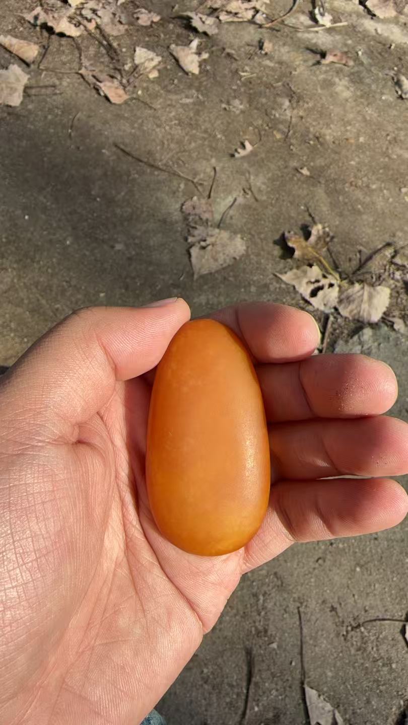 新疆和田带皮鸿运当头吊坠