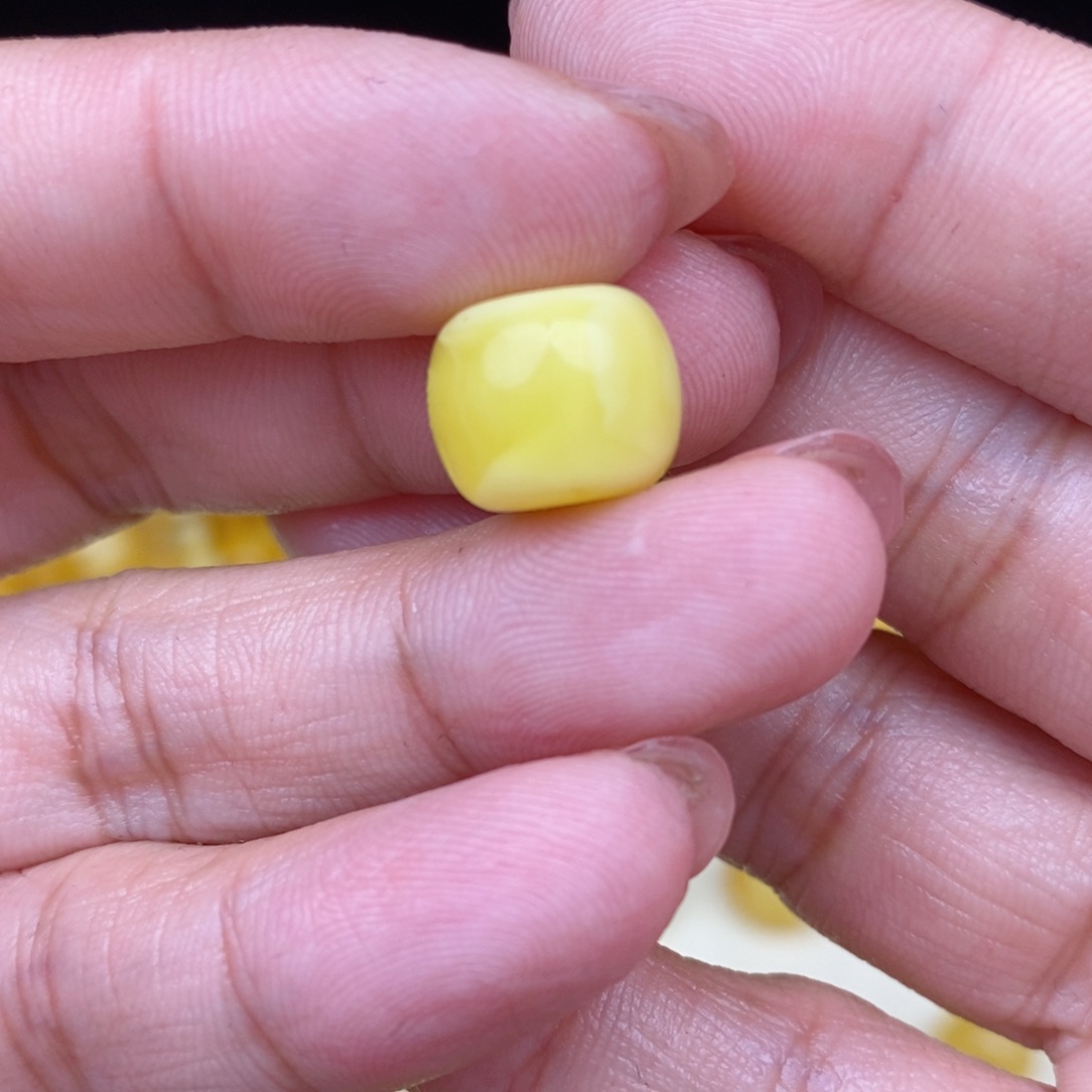 琥珀珠宝奇石未镶嵌右*^95