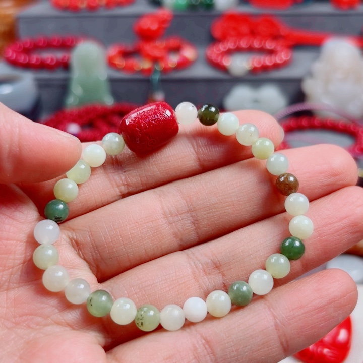 和田玉颈饰未镶嵌