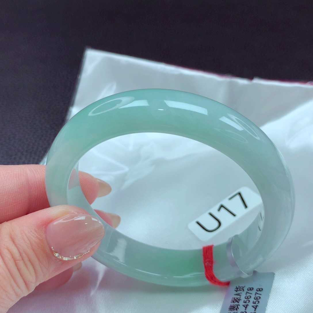 翡翠手镯未镶嵌手镯88