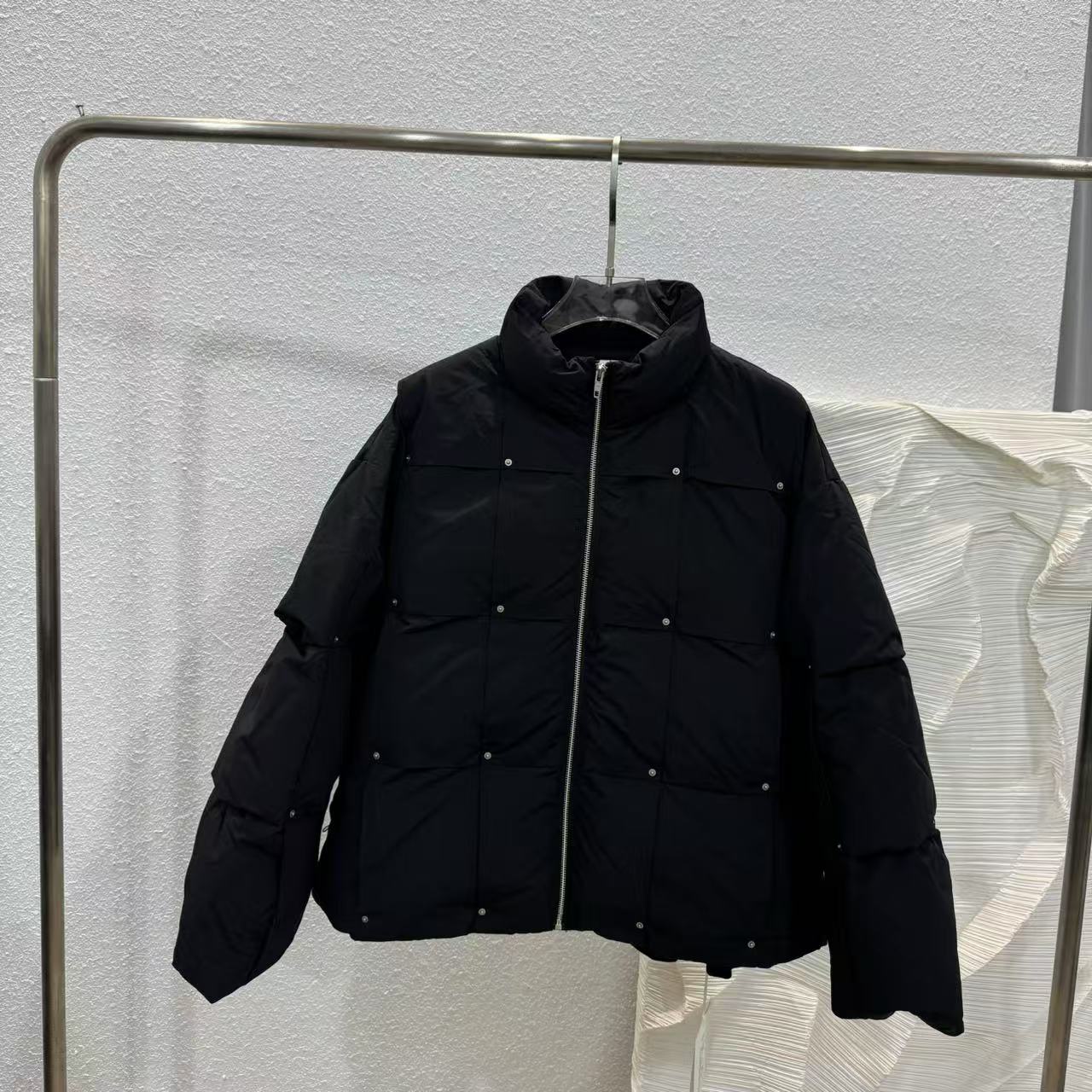 冬季拉链立领羽绒服男褶皱暗扣装饰小众痞帅机能短款羽绒外套