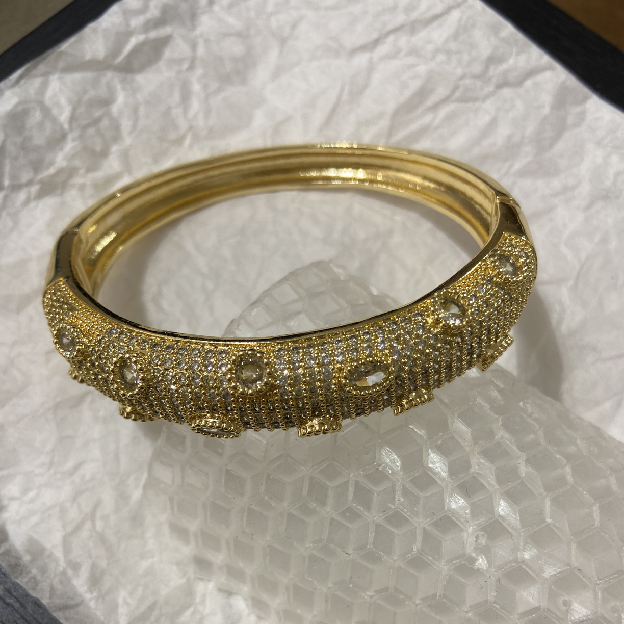 钛钢手镯 LARVINA复古满钻手镯