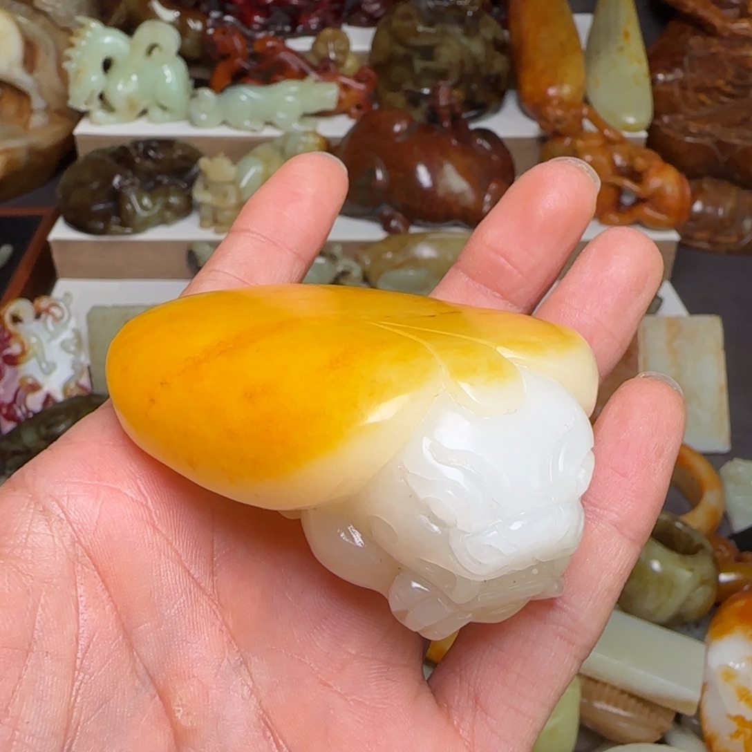 拔***情和田玉未镶嵌挂件