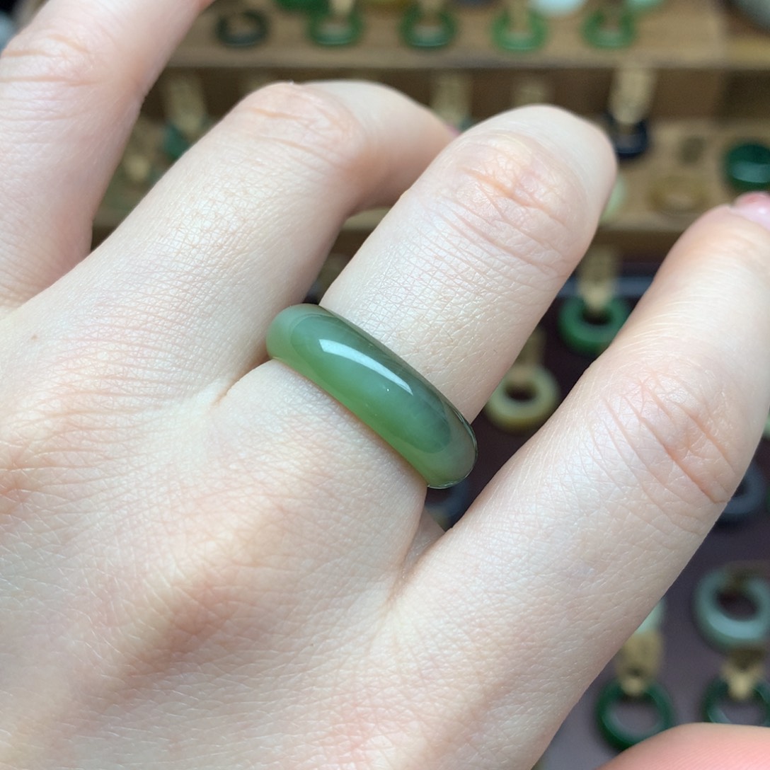 和田玉戒指未镶嵌